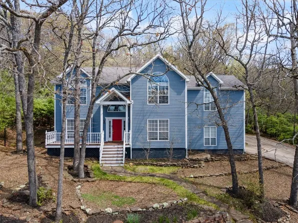 614 N Rockcliff Rd, Fayetteville, AR 72701
