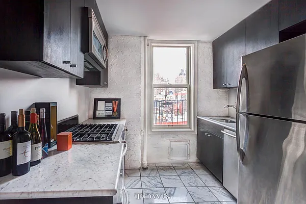 Rented by Town Residential | media 8