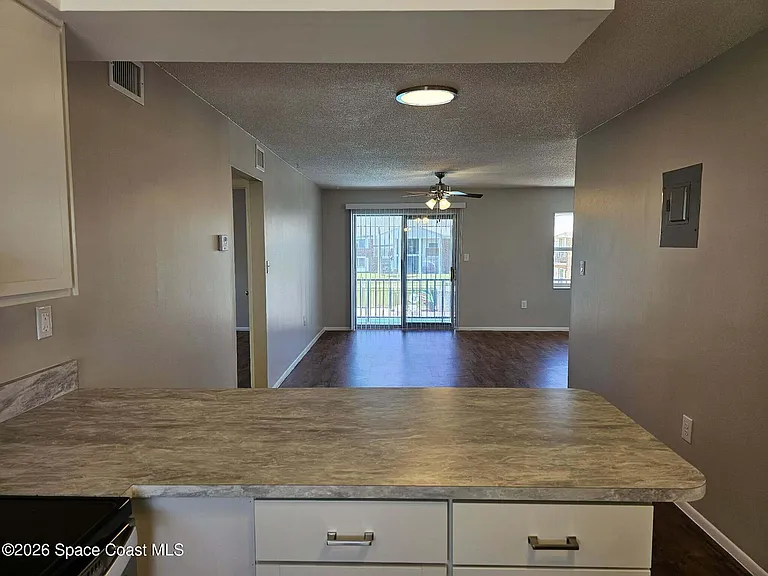 190 E Olmstead Dr #M1 — Photo 9