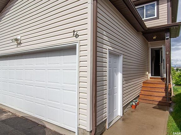3rd image of UNIT 16-202 Mckague CRESCENT