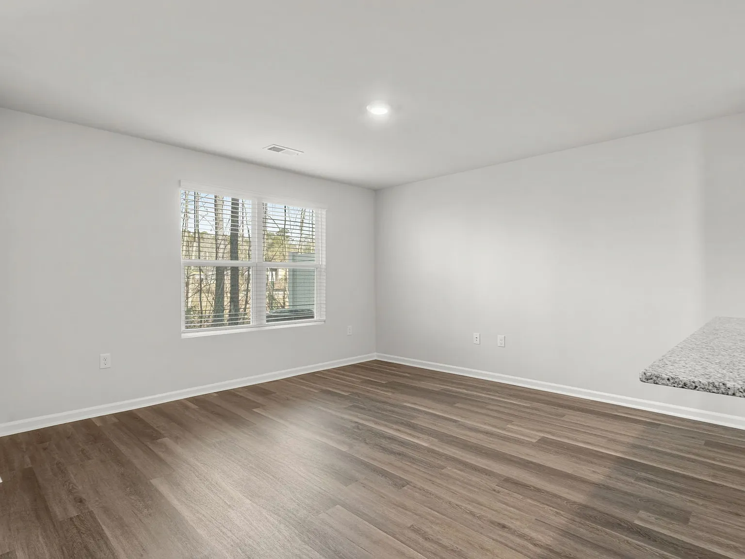 531 Gemstone Boulevard - 1 — Photo 3