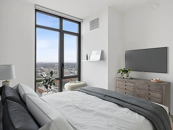4th image of 92-27 160th St #1307
