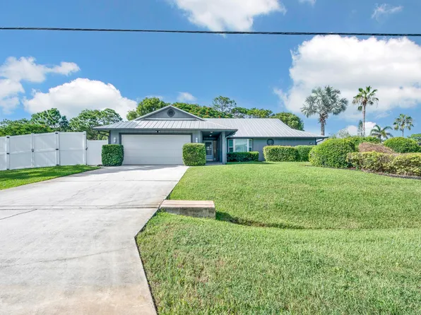 1573 SE Blockton Avenue, Port St Lucie, FL 34952