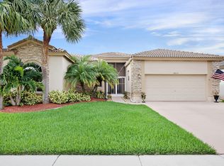 8511 Golden Cypress Ct, Lake Worth, FL 33467