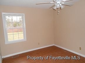 5th image of 3625 Gloucester Dr