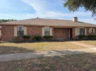 1134 Mountain View St, Glenn Heights, TX 75154