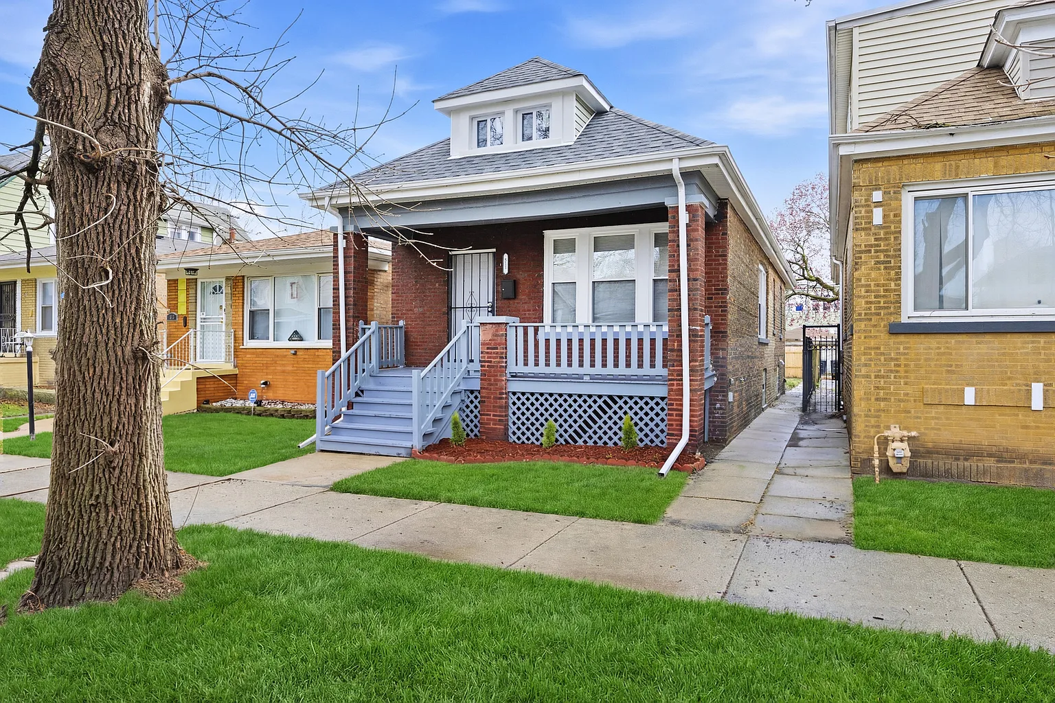 511 E 89th Pl photo 1