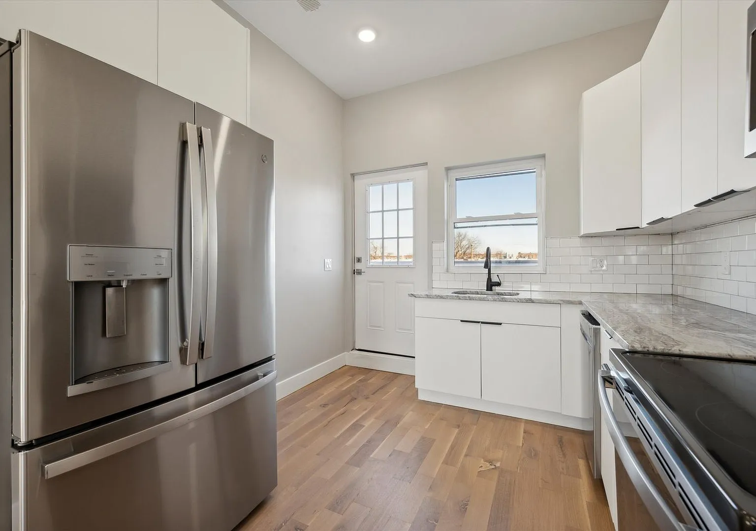 5412 Delancey St — Photo 2