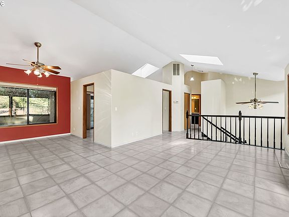 5th image of 3899 Colony Oaks Dr