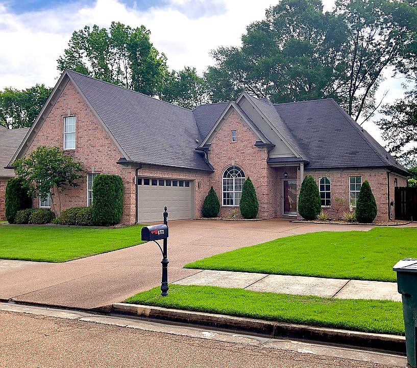 1st image of 1372 River Bank Dr