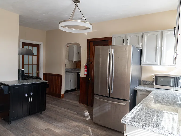 21 Granville Ave #2 — Photo 4