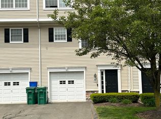 35 Nolan Cir, Manchester, CT 06042