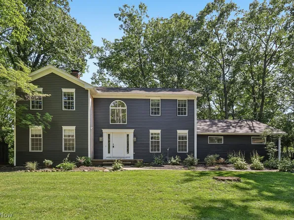 7310 Pinehill Rd, Concord Township, OH 44077