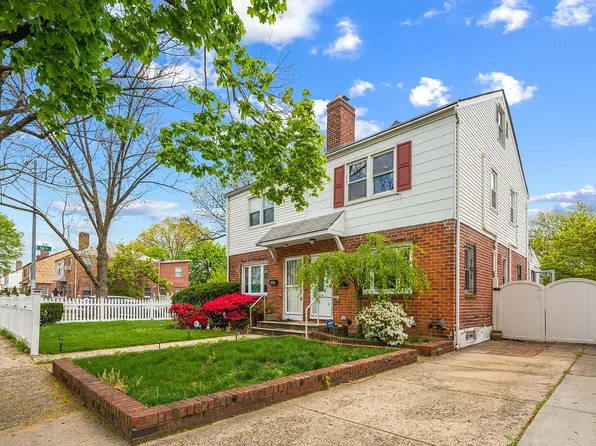 5603 184th St, Fresh Meadows, NY 11365