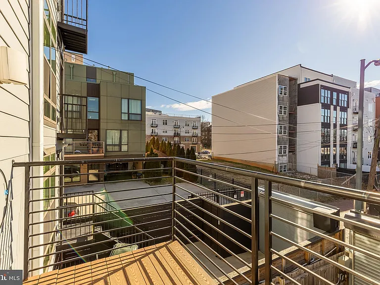 1609 Levis St NE — Photo 34