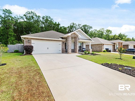 2nd image of 2526 Windmere Dr E