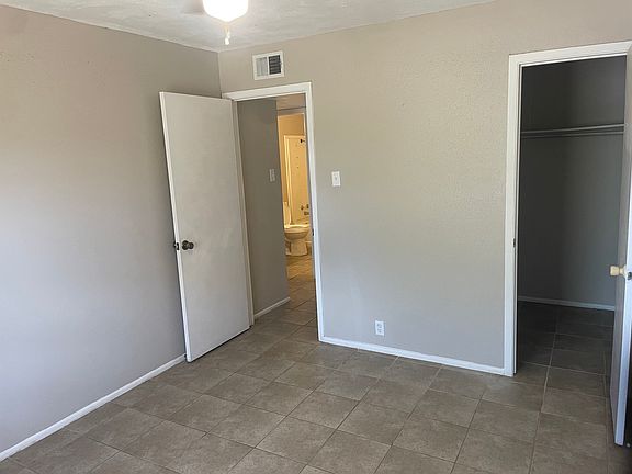 2nd image of 5 Charles Pl #2