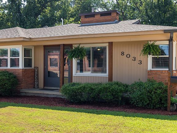 2nd image of 8033 Chambers St