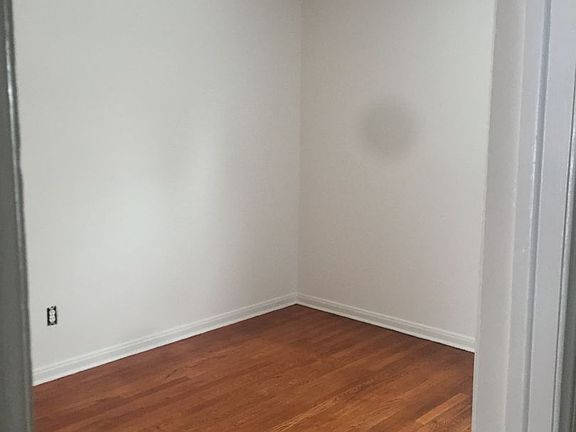 5th image of 1326 E Lincoln Ave