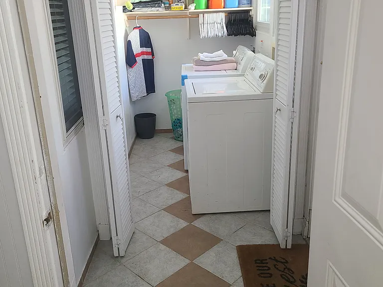5822 Fairdale Ln #4 — Photo 34