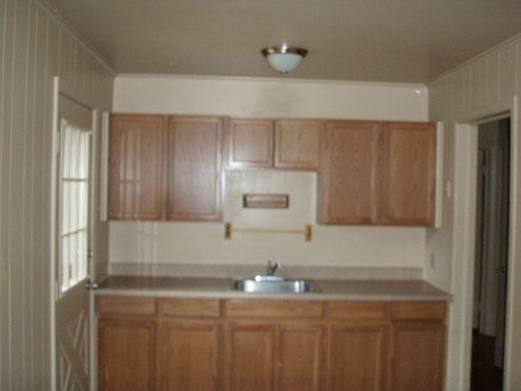 3rd image of 23104 Brittany Ave