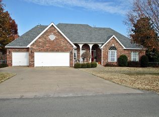 403 E Ballentine Rd, Tahlequah, OK 74464