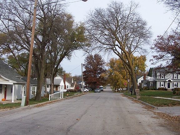5th image of 3202 N 205th St
