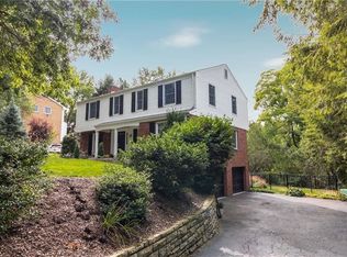 525 Trotwood Ridge Rd, Pittsburgh, PA 15241