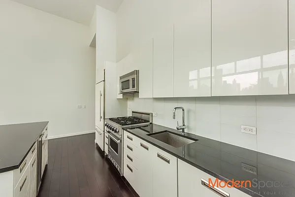 Sold by Modern Spaces | media 21