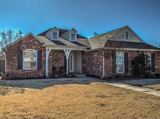 1717 W Vicksburg St S, Broken Arrow, OK 74011