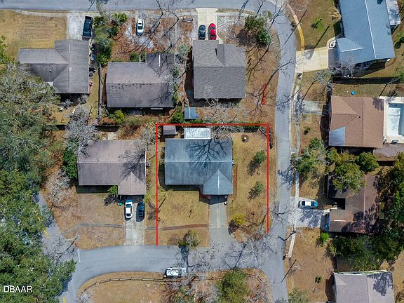 2nd image of 10 Oak Ln