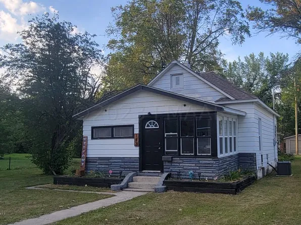 113 Bluff St, Enderlin, ND 58027