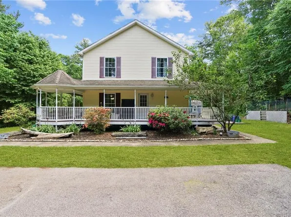 14 Charnley Ave, Hope Valley, RI 02832