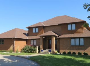 516 Country Ln, Council Grove, KS 66846