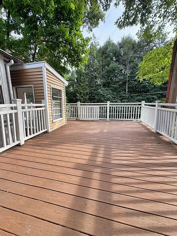3 bed, 1256 sqft, $3,650 — Photo 4