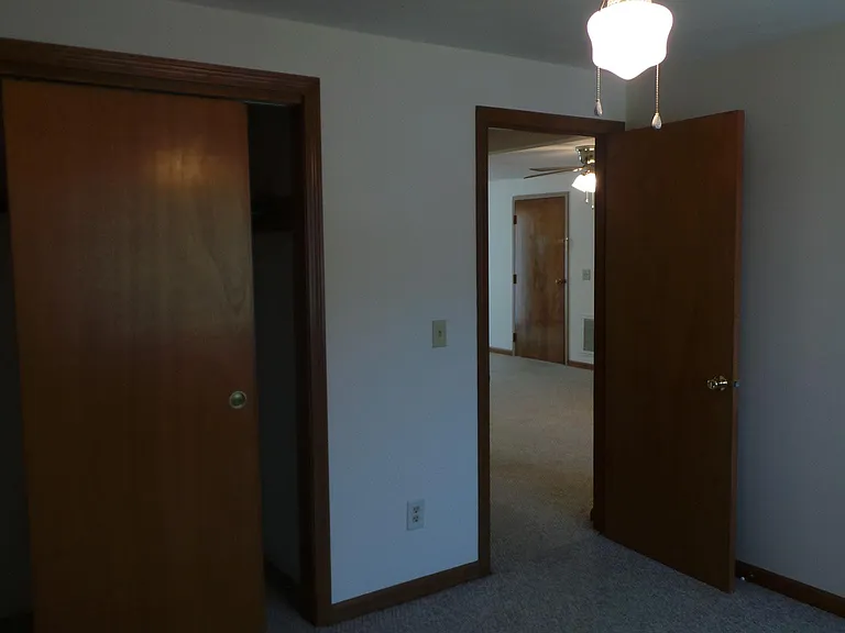 182 Chenango Ave #6 — Photo 9