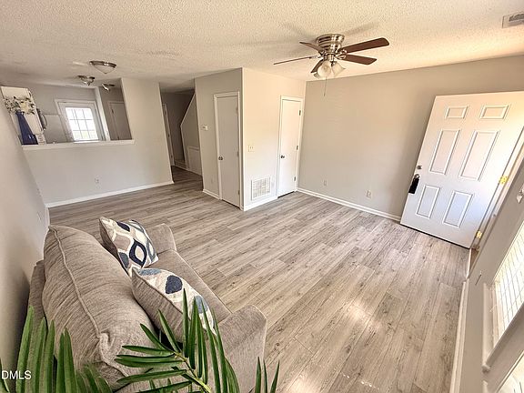 3rd image of 8253 Merriweather Cir