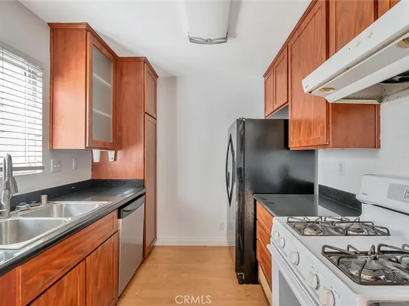 7115 Etiwanda Ave Unit 5, Reseda, CA 91335