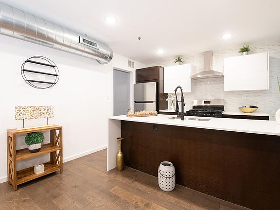 2nd image of 2059 Germantown Ave #4