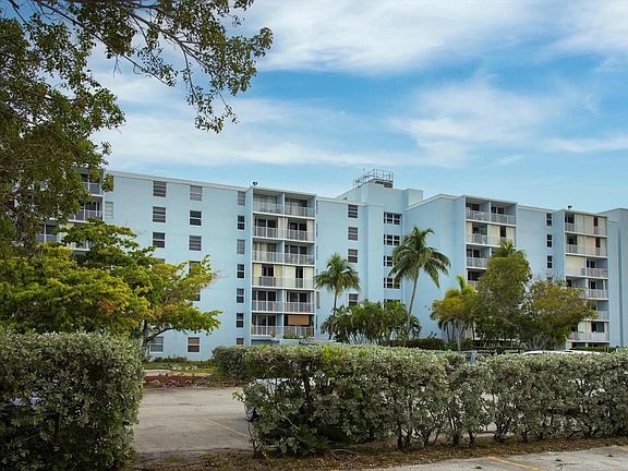 2nd image of 3312 Northside Dr APT 305