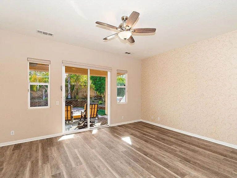 80215 Queensboro Dr #80215 — Photo 2