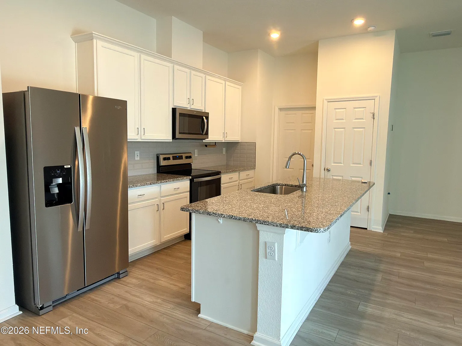3 bed, 2.0 bath, 1648 sqft, $2,000 — Photo 4