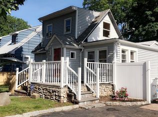 70 Copiague Pl, Copiague, NY 11726