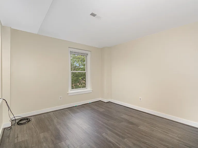 677 Washington Blvd #B — Photo 12