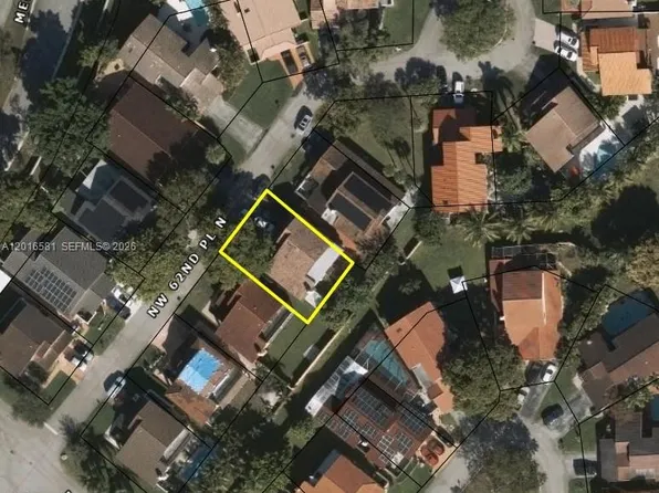 17623 NW 62nd Pl N, Hialeah, FL 33015