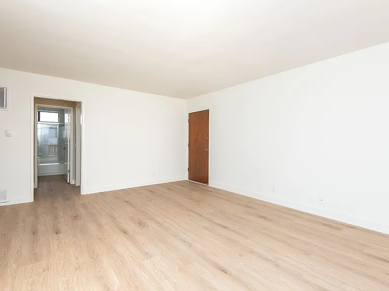 3752 Mentone Ave #5 — Photo 16