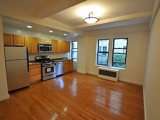 Rented by Mall Properties, Inc. | media 24