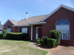 826 Bluegrass Dr, Prattville, AL 36066