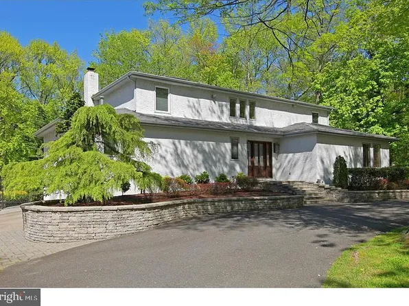 7 Wilderness Dr, Cherry Hill, NJ 08003