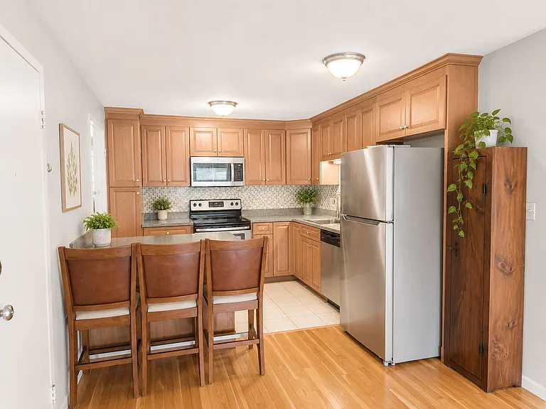 225 Baker St #44 — Photo 7
